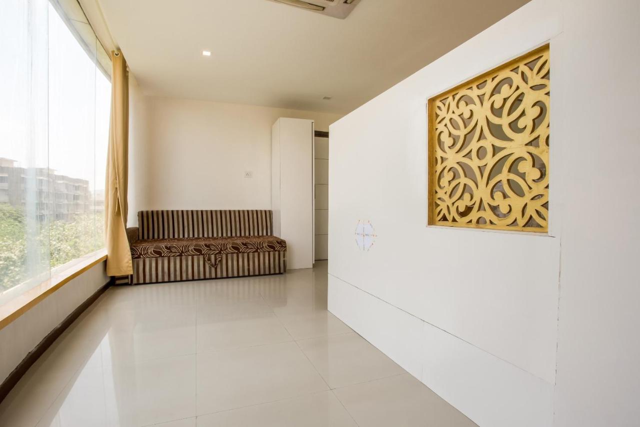 Capital O 35557 Hotel Aura Mumbai Luaran gambar
