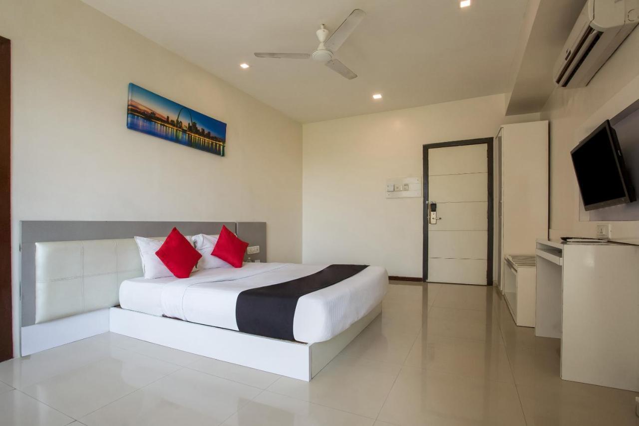Capital O 35557 Hotel Aura Mumbai Luaran gambar